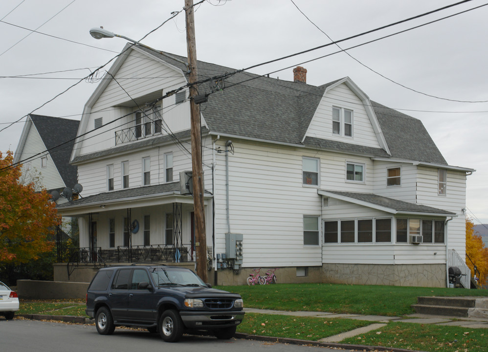 920-922 S Webster Ave in Scranton, PA - Building Photo