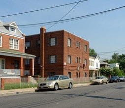 1026 45th St NE in Washington, DC - Building Photo - Building Photo