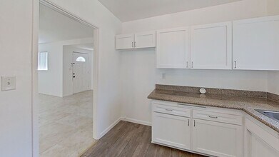 16801 Index St in Los Angeles, CA - Building Photo - Building Photo