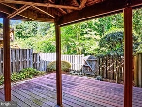 3039 Mission Square Dr in Fairfax, VA - Building Photo - Building Photo