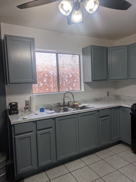 427 N Concord St, Unit 1 Bedroom Apartment for r in Los Angeles, CA - Building Photo