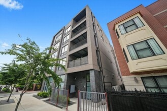 2342 W Adams St in Chicago, IL - Building Photo - Building Photo