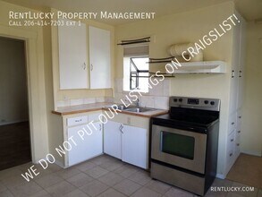 6523 35th Ave SW in Seattle, WA - Building Photo - Building Photo