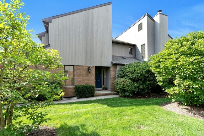 property at 10 Shelley Pl