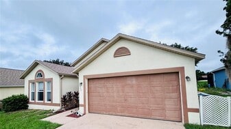 15937 Wilkinson Dr in Clermont, FL - Building Photo