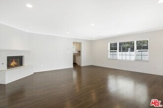 1209 Appleton Way in Los Angeles, CA - Foto de edificio - Building Photo