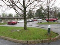 Pine Village Apartments in Fostoria, OH - Building Photo - Building Photo