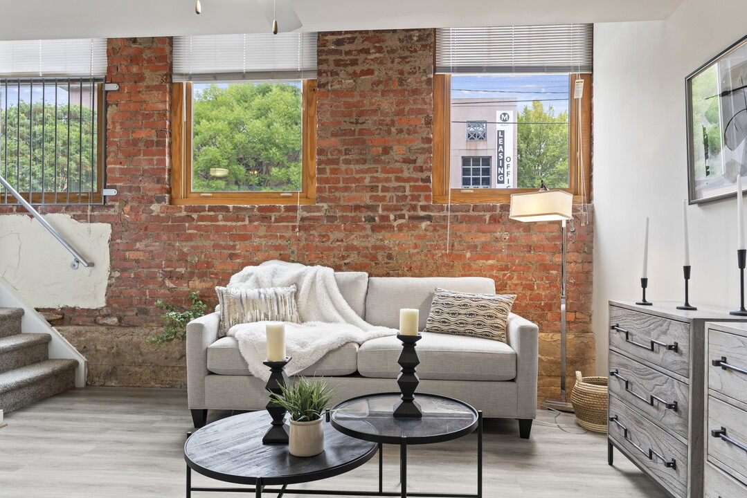 Atrium Lofts at Cold Storage in Richmond, VA - Foto de edificio