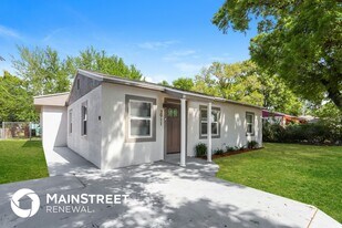 3911 W Walnut St in Tampa, FL - Building Photo