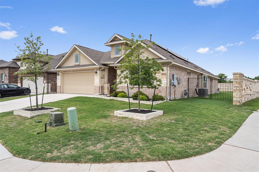 600 Spurlock Wy in Liberty Hill, TX - Building Photo