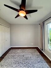 8000 Westlawn Ave in Los Angeles, CA - Foto de edificio - Building Photo