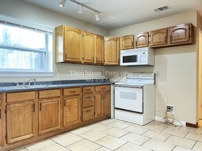 1717 Lindsey Rd in Jacksonville, FL - Foto de edificio - Building Photo