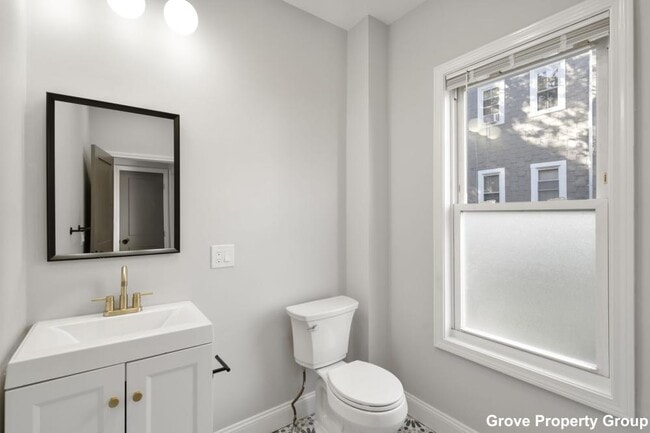 property at 531 E 5th St