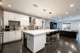 1465 W Erie St in Chicago, IL - Building Photo - Building Photo