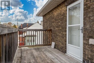 218 Balsam Ave S in Hamilton, ON - Building Photo - Building Photo