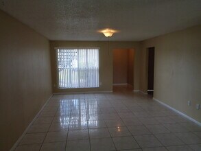1851 Caralee Blvd-Unit -APT 1 in Orlando, FL - Building Photo - Building Photo
