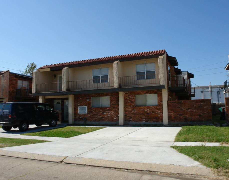 3509 Martinique Ave in Kenner, LA - Foto de edificio