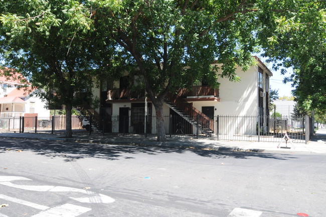 712 N Commerce St in Stockton, CA - Building Photo - Building Photo