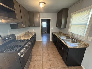 627 E Young Pl in Tulsa, OK - Building Photo - Building Photo