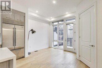 34 Chiara Rose Ln in Richmond Hill, ON - Building Photo - Building Photo