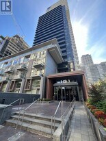 101 Erskine Ave in Toronto, ON - Building Photo