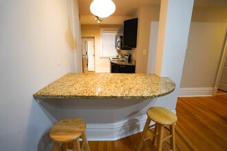 6102 Washington Blvd, Unit 102 in St. Louis, MO - Foto de edificio - Building Photo