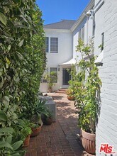 441 1/2 S Palm Dr in Beverly Hills, CA - Building Photo - Building Photo