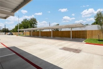 740 N Alamo Rd, Unit 13 in Edinburg, TX - Building Photo - Building Photo