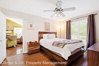 127 Crookham Ct photo'