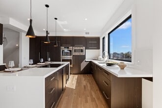 80 Hackensack Plank Rd in Weehawken, NJ - Building Photo - Building Photo