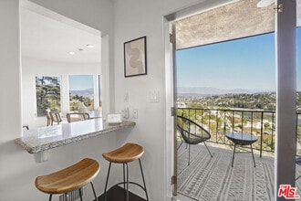 1850 San Jacinto St in Los Angeles, CA - Building Photo - Building Photo