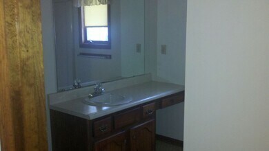 455 Hartmann Rd in Evans City, PA - Building Photo - Building Photo