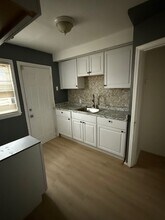 18742 Morang Dr in Detroit, MI - Foto de edificio - Building Photo