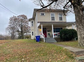 19 Franklin St in Greenville, PA - Building Photo
