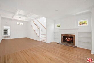 541 Homer St in Manhattan Beach, CA - Building Photo - Building Photo
