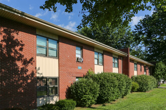 Maple Valley in Louisville, KY - Foto de edificio - Building Photo