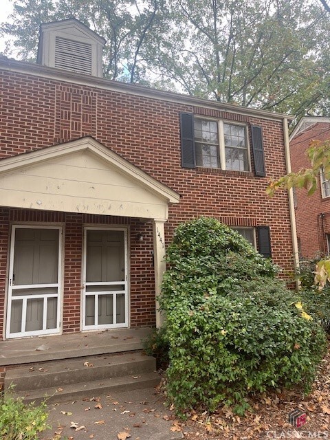 1441 S Milledge Ave in Athens, GA - Foto de edificio - Building Photo