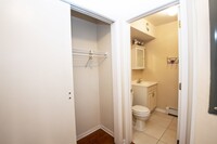 605 N Wolf Rd photo'