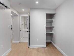 2 Hull Street Ct, Unit 1 in Boston, MA - Building Photo - Building Photo