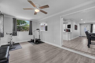 3521 NW 35th Ave in Lauderdale Lakes, FL - Building Photo - Building Photo