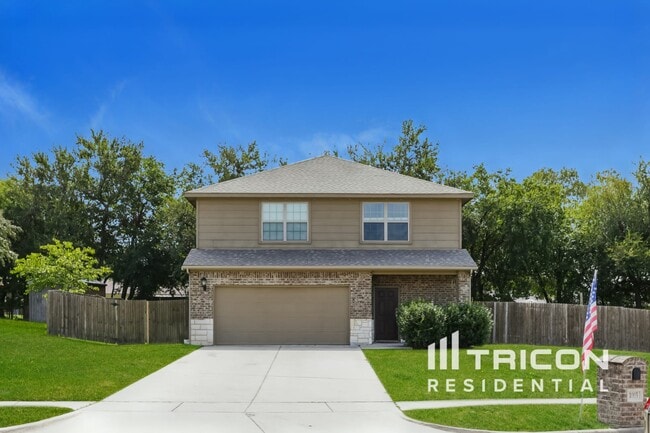 property at 1003 Hoylake Ct