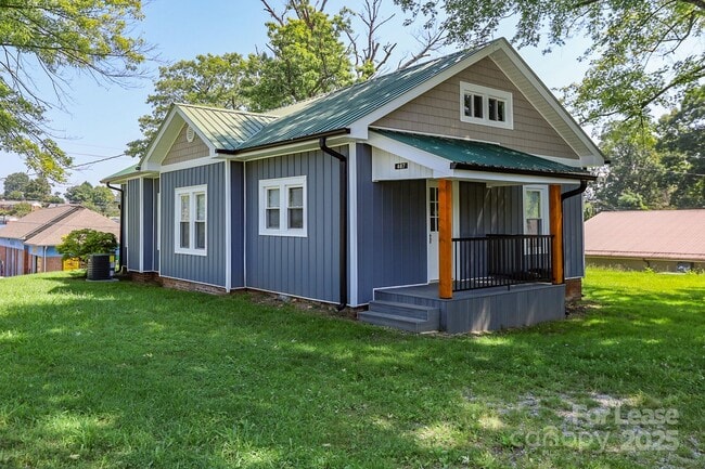 property at 487 W Henderson St