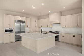 122 Oakstone in Irvine, CA - Building Photo - Building Photo