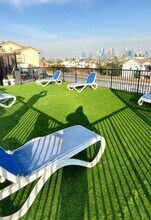 Avalon in Los Angeles, CA - Foto de edificio - Building Photo