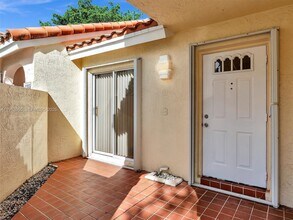 1353 Springside Dr in Weston, FL - Building Photo - Building Photo