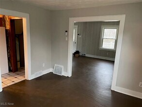 660 Minerva Pl in Akron, OH - Building Photo - Building Photo