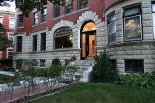 1 Clinton Path, Unit 1 in Brookline, MA - Building Photo