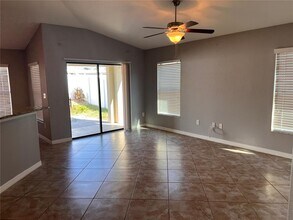 11018 Whittney Chase Dr in Riverview, FL - Building Photo - Building Photo