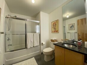 2929 Chicago Ave, Unit 1006 in Minneapolis, MN - Building Photo - Building Photo
