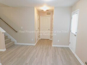 2035 Chapel Park Ln in Greensboro, NC - Building Photo - Building Photo